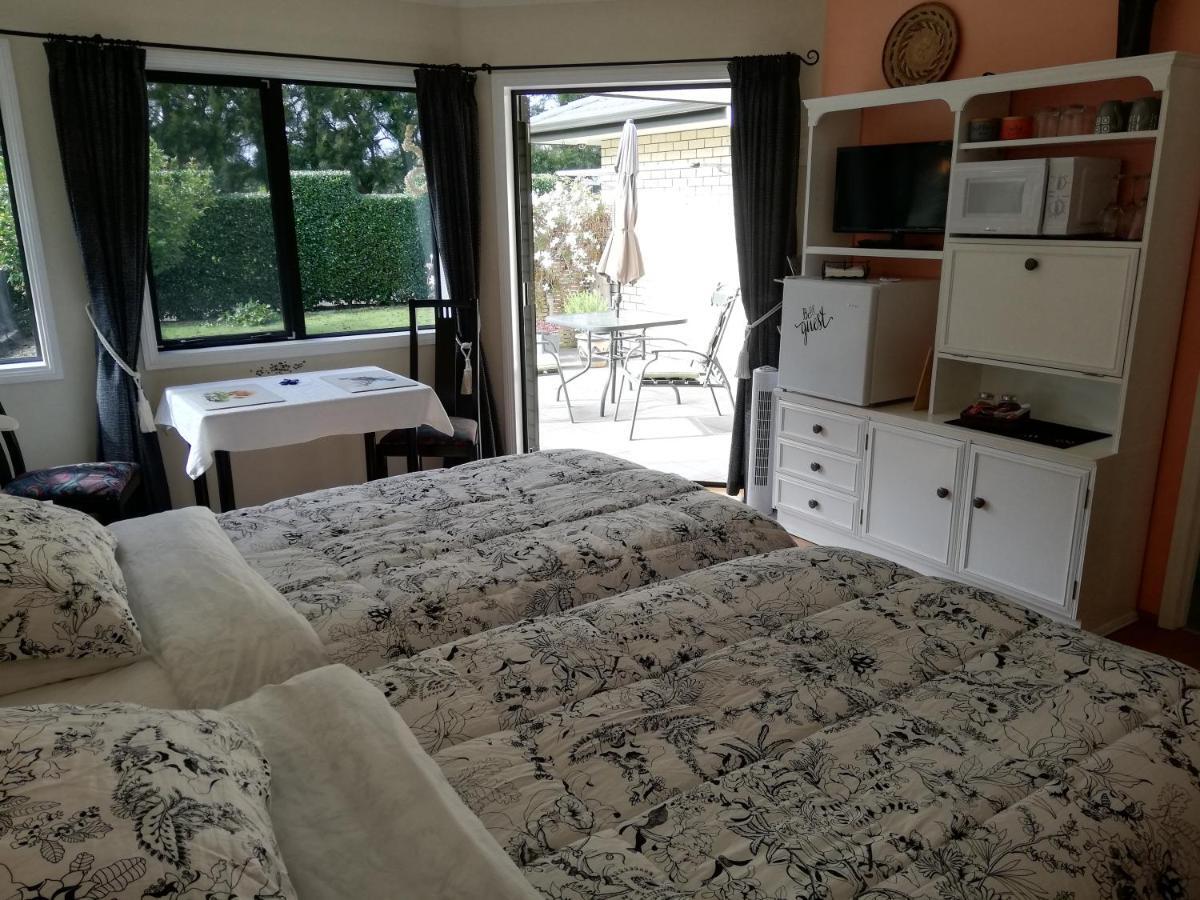 Отель The Little Gem Waitara Экстерьер фото